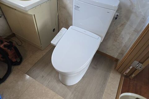 最新のTOTOトイレは汚れがつきにくくお手入れがしやすい特徴がある。