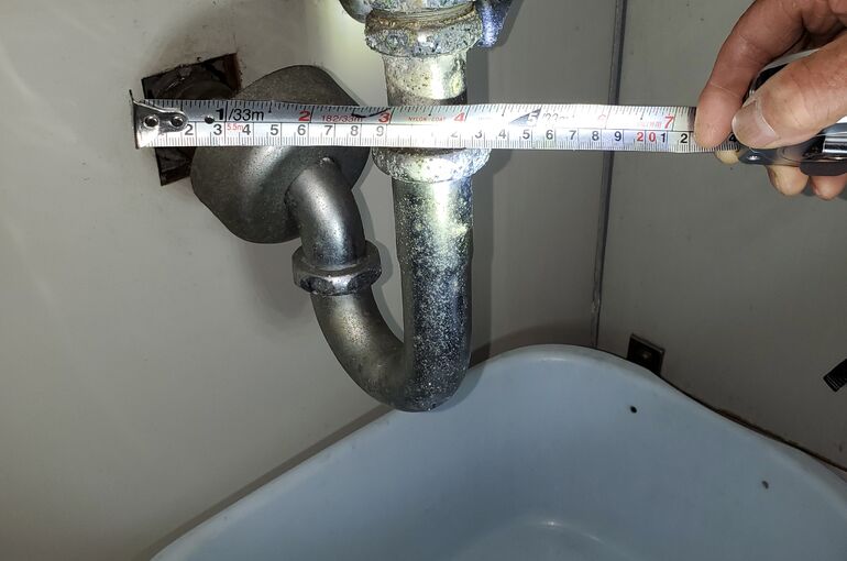 手洗い排水管